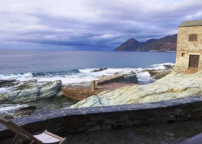 Cabanon Petronille * Canari